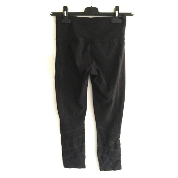 ATHLETA Black Mantra Capri Legging Black Mesh XS - Picture 7 of 10